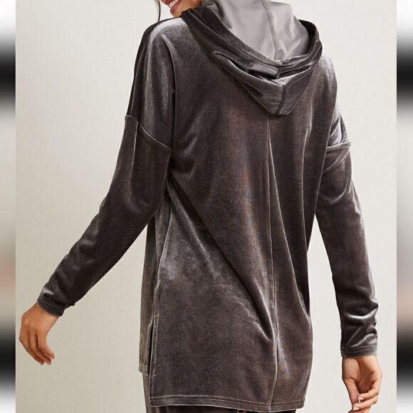 NWT Suzanne Betro Velour Drop Shoulder Hi-Lo Hooded Tunic Grey Small - Picture 2 of 6